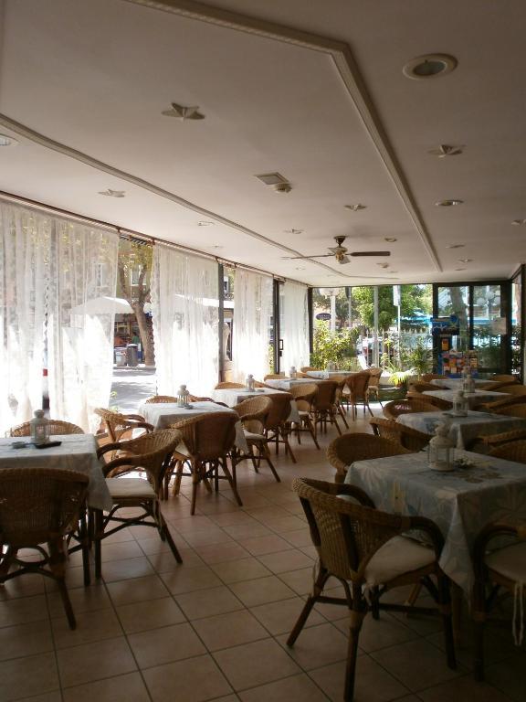 Hotel Alfredo'S Rimini Buitenkant foto
